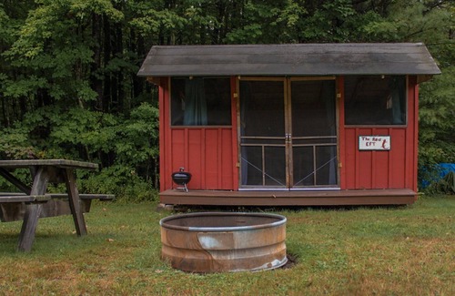 Dryden Cabine | Red Eft Rustic Camping Cabin at Camp Earth Connection