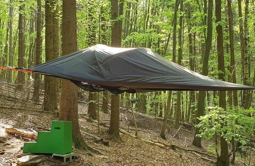 Solling Appartement | Red fir tree tent - Baumhaushotel Solling