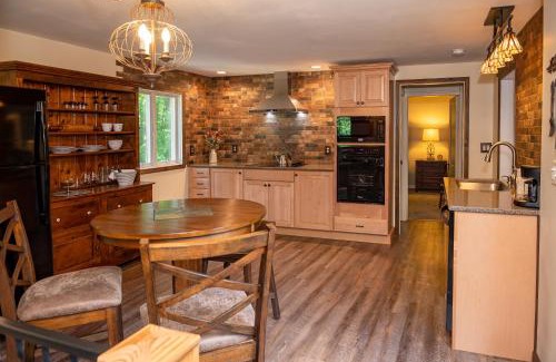 Cazenovia Maison | Red Fox Run B&B
