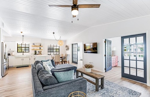 Cutthroat Harbor Estates Maison | Red Grouper Getaway
