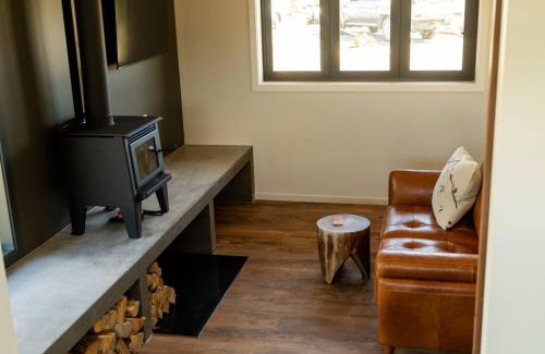Twizel Maison | Red Hut - touch of luxury - Twizel