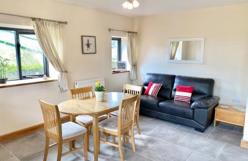 Tirabad Maison | Red Kite Cottage