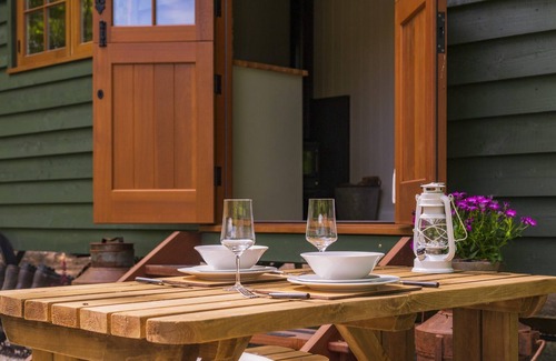 Maidensgrove Appartement | Red Kite Retreat - Allium - Shepherds Hut 2