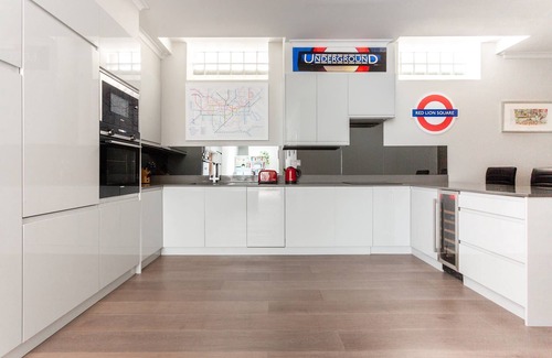 Holborn and Covent Garden Appartement | Red Lion Square by onefinestay
