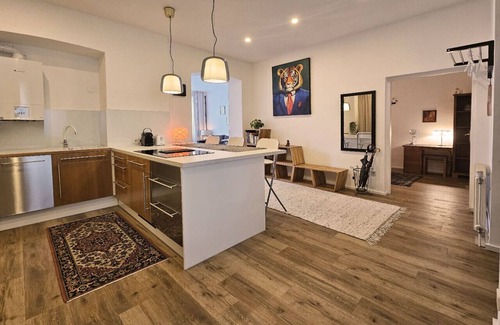 Mariahilf Appartement | Red Palm - central, cozy