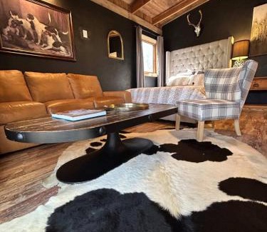 Shreveport Maison | Red River Carriage House With River View