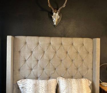 Shreveport Maison | Red River Carriage House With River View