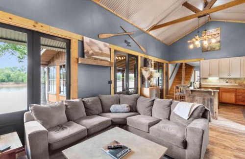 Shreveport Cabine | Red River Lodge With Panoramic River View