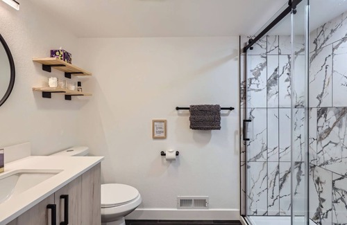 Applewood West Appartement | Red Rocks Base, 1BR Suite w Kitchenette