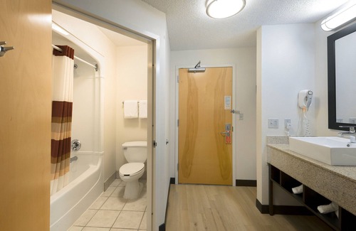 East Garden City Hôtel | Red Roof Inn PLUS+ Long Island - Garden City