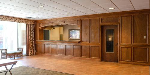 DeKalb Hôtel | Red Roof Inn & Suites DeKalb