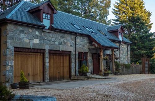 Boat of Garten Maison | Red Squirrel Lodge