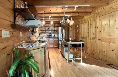 North Branch Maison | Red Tail Ridge