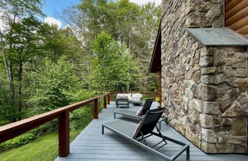 North Branch Maison | Red Tail Ridge