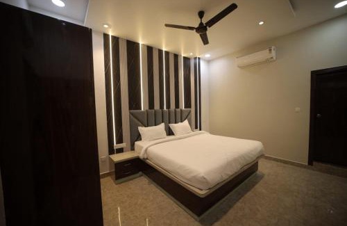 Dalsing Sarai Hôtel | Red Velvet Hotel & Resort