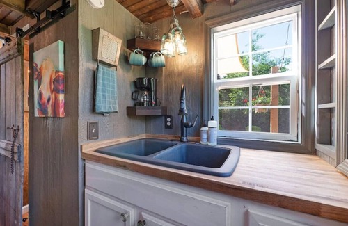 Wildwood Maison | Redbud Tiny Home with a Hot Tub and Mountain Views