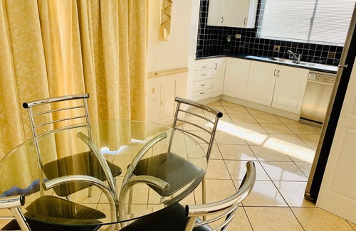 Redcliffe Appartement | REDCLIFFE VILLAS Redcliffe
