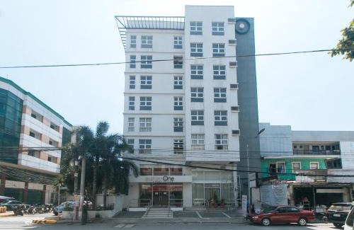 Bangkal Hôtel | RedDoorz at LuxeLite Suites Makati