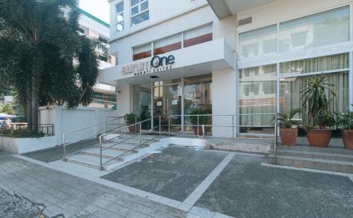 Bangkal Hôtel | RedDoorz at LuxeLite Suites Makati