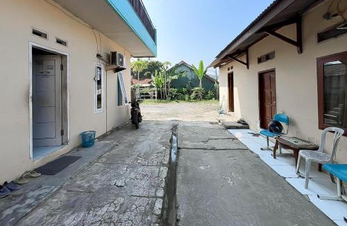 Pelabuhan Ratu Hôtel | RedDoorz at Penginapan Bunda