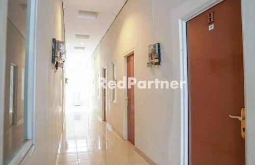 Curug Hôtel | RedDoorz at Victory Homestay Karawaci