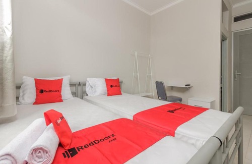 Cipete Selatan Maison | RedDoorz @ Cipete Raya
