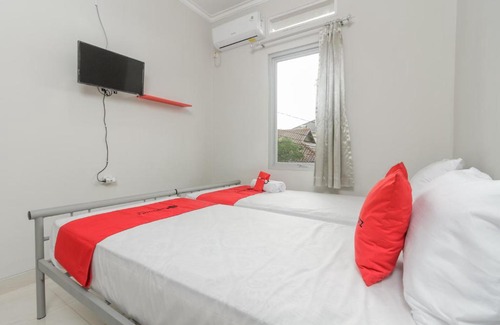 Cipete Selatan Maison | RedDoorz @ Cipete Raya