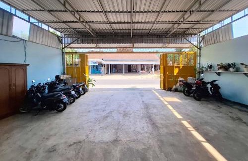 Bandengan Hôtel | RedDoorz near Alun Alun Jepara
