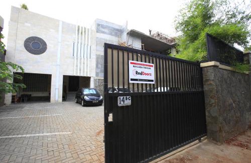 Cilandak Maison | RedDoorz near Cilandak Town Square