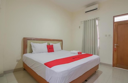 Cileunyi Maison | RedDoorz near IPDN 2