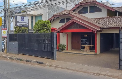 Cileunyi Maison | RedDoorz near IPDN 2