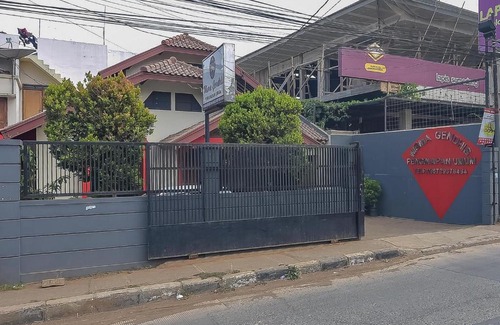 Cileunyi Maison | RedDoorz near IPDN 2