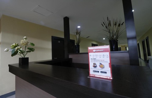 Sunter Maison | RedDoorz near ITC Cempaka Mas