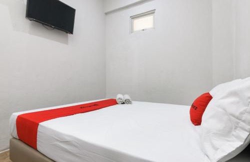 Tangerang Hôtel | RedDoorz near Mandaya Royal Hospital Puri