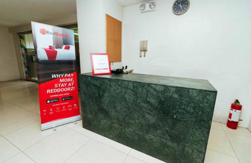 Palanan Hôtel | RedDoorz near Osmena Highway 1