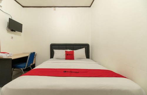Gandaria-selatan Hôtel | RedDoorz near Pondok Indah Water Park