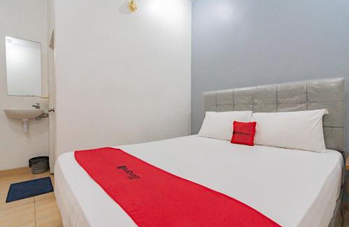 North Cirebon Hôtel | RedDoorz near Prujakan Station Cirebon
