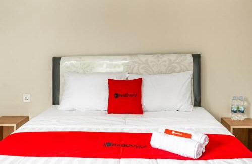 Jakarta Hôtel | RedDoorz near Puri Indah Lippo Mall 2