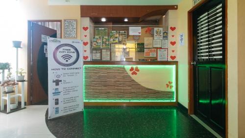 Muntinlupa Hôtel | RedDoorz near SM City Muntinlupa