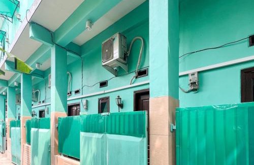 Mojokerto Hôtel | RedDoorz near Sunrise Mall Mojokerto