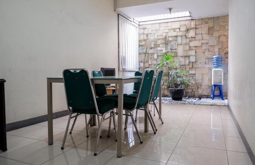 Binong Maison | RedDoorz near Supermall Karawaci 2