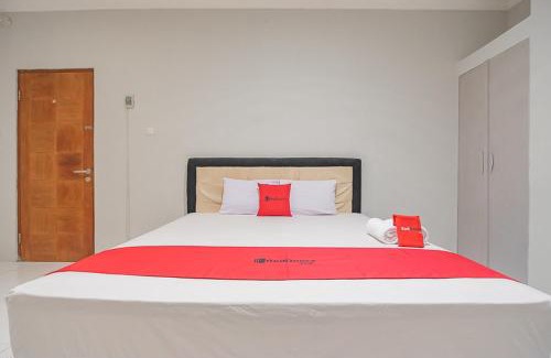 Balikpapan Maison | RedDoorz Plus at Bukit Cinta Street Balikpapan