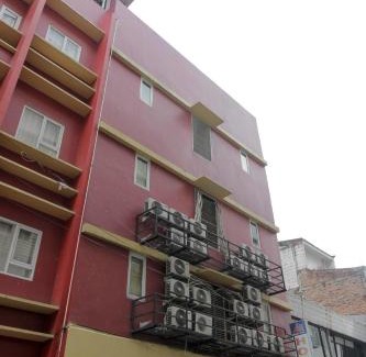 Jaka Sampurna Maison | RedDoorz Plus near Galaxy Bekasi