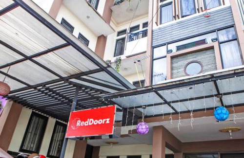 Setiabudi Maison | RedDoorz Plus near Isola UPI