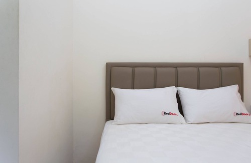 Binong Maison | RedDoorz Plus near Siloam Karawaci