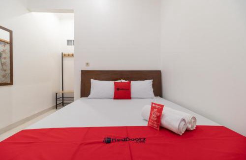 Bekasi Hôtel | RedDoorz Syariah near Summarecon Mall Bekasi