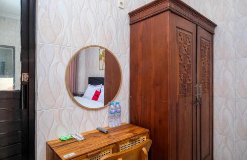 Surabaya Hôtel | RedDoorz Syariah near Stasiun Gubeng 2