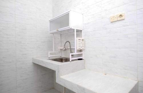 Surabaya Hôtel | RedDoorz Syariah near Stasiun Gubeng 2