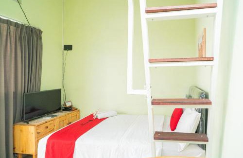 Sidoarjo Maison | RedDoorz Syariah near Suncity Mall Sidoarjo