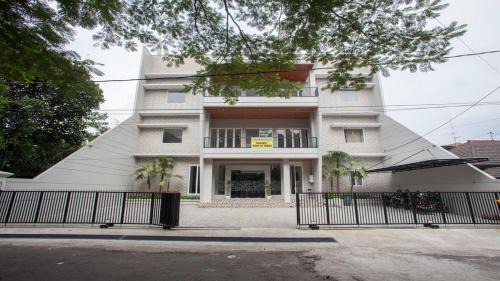 Malang Maison | RedDoorz Syariah near Universitas Negeri Malang